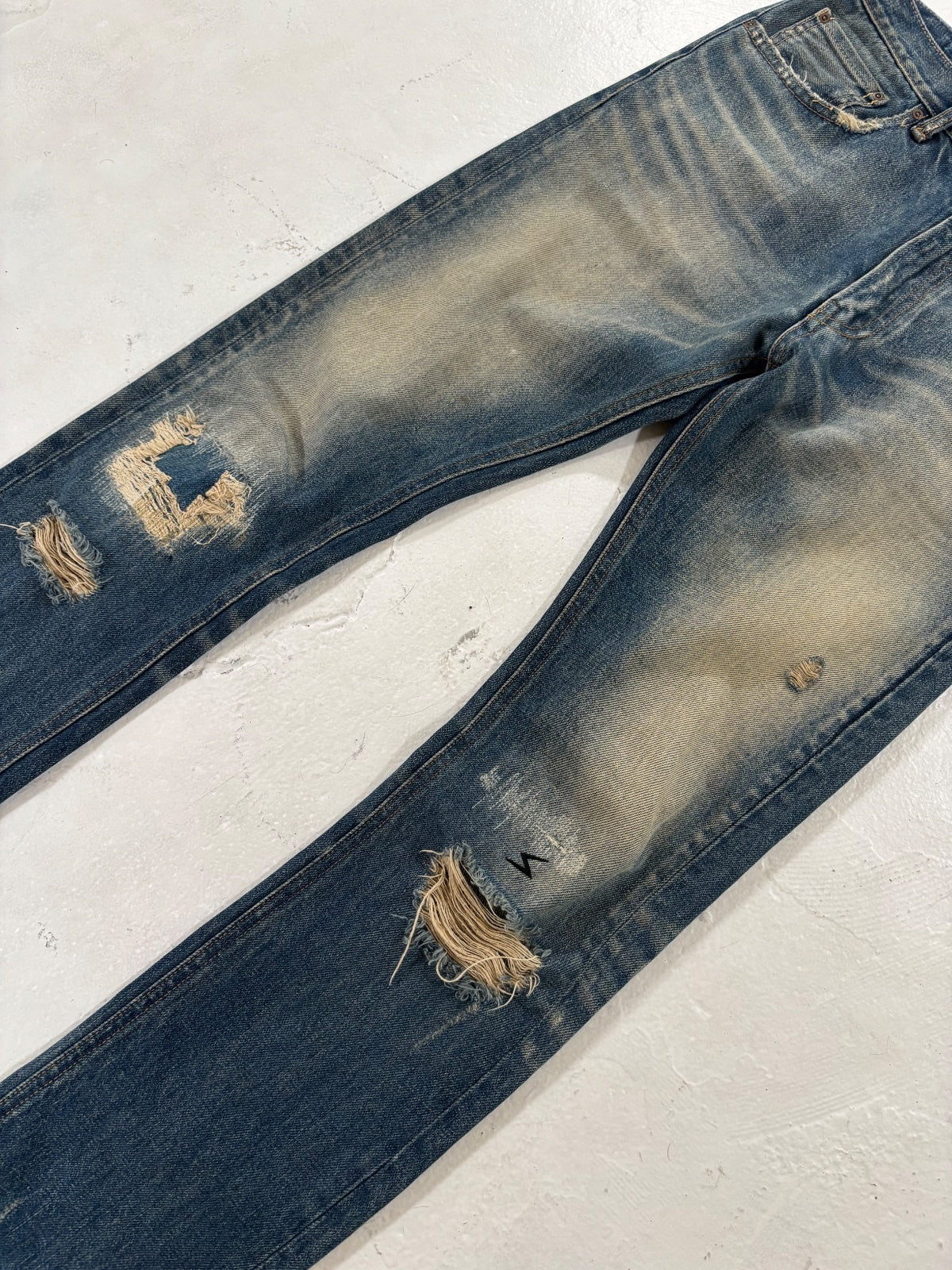 Undercover Ss04 52 denim {{ color }} {{ brand }} {{ archive }} {{ season }} {{ year }} {{ hedi slimane }}