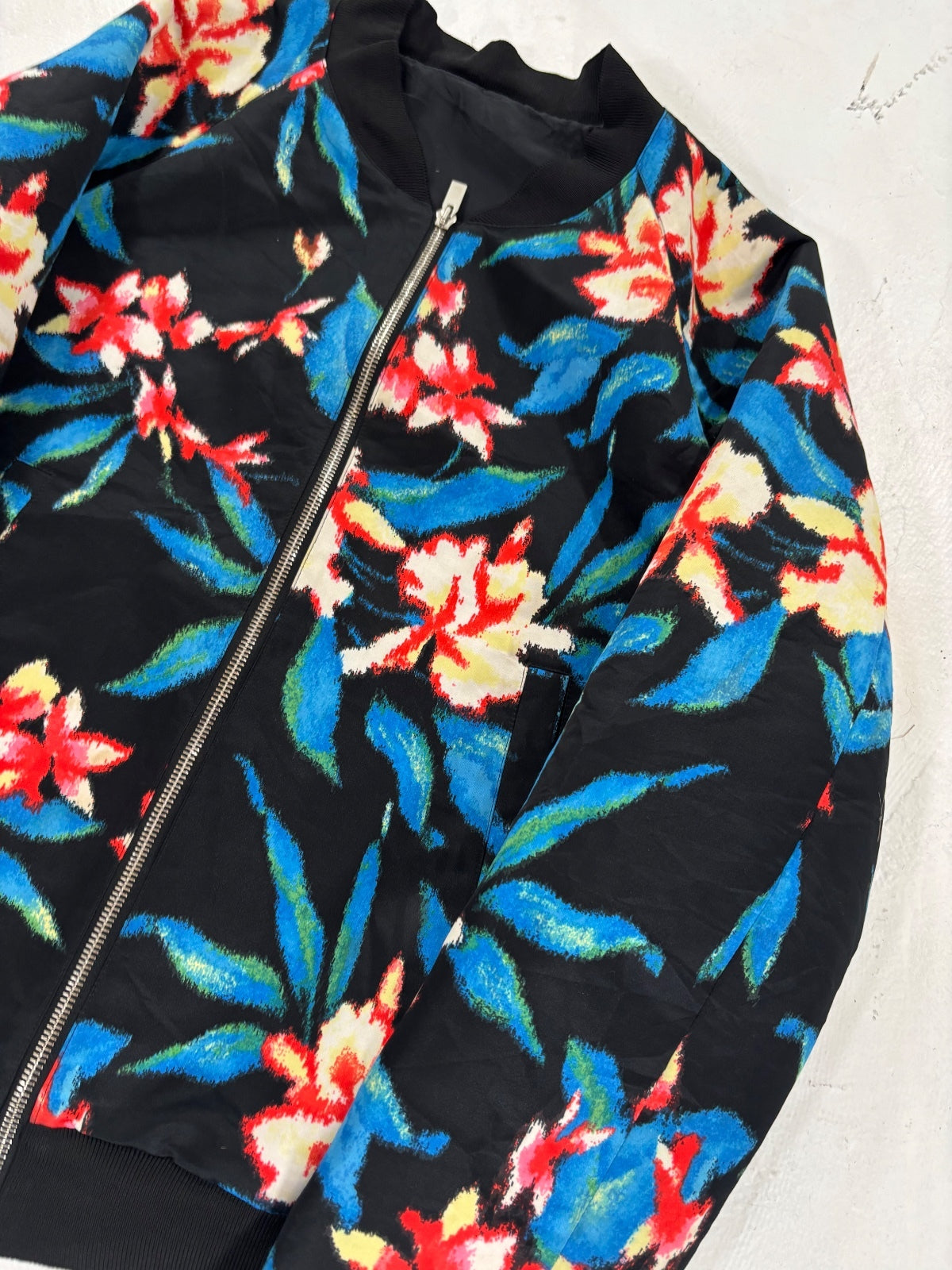 Balenciaga floral bomber jacket {{ color }} {{ brand }} {{ archive }} {{ season }} {{ year }} {{ hedi slimane }}