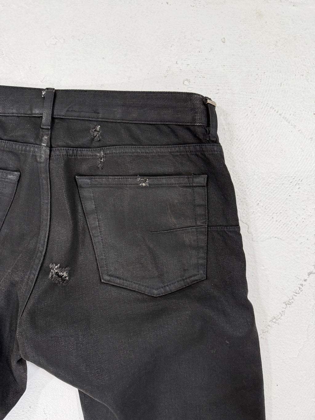 Dior Homme SS04 Strip denim {{ color }} {{ brand }} {{ archive }} {{ season }} {{ year }} {{ hedi slimane }}