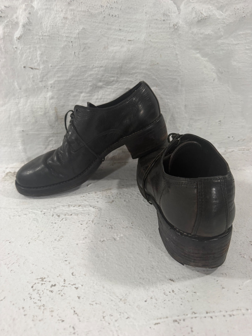 Guidi Low Top Derby Shoes {{ color }} {{ brand }} {{ archive }} {{ season }} {{ year }} {{ hedi slimane }}