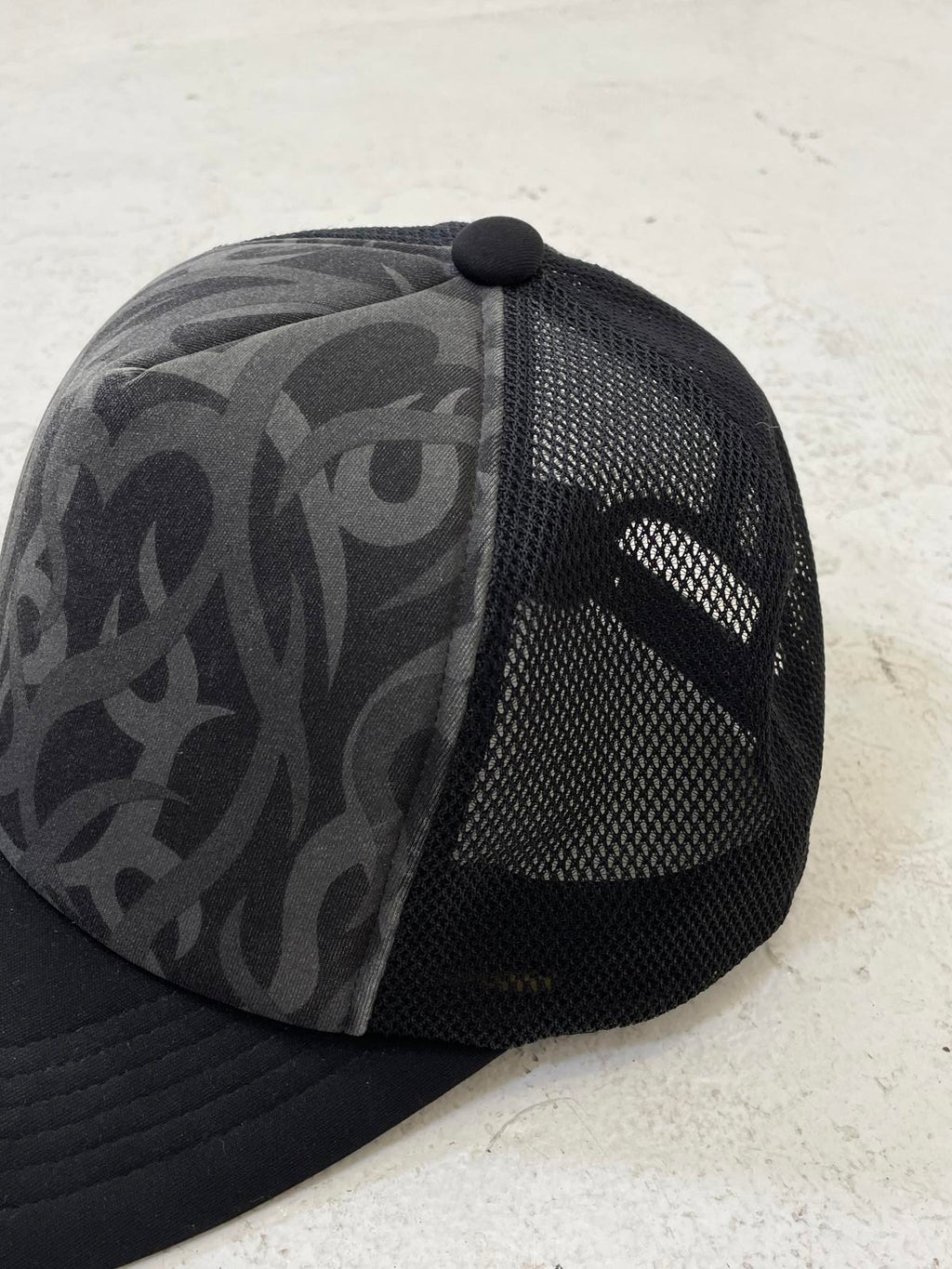 Number (N)ine Aw04 black tribal trucker hat